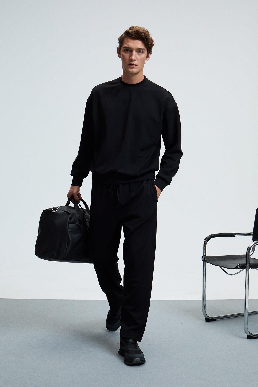 VIENTO Erkek Bisiklet Yaka Uzun Kollu Regular Fit Siyah Sweatshirt