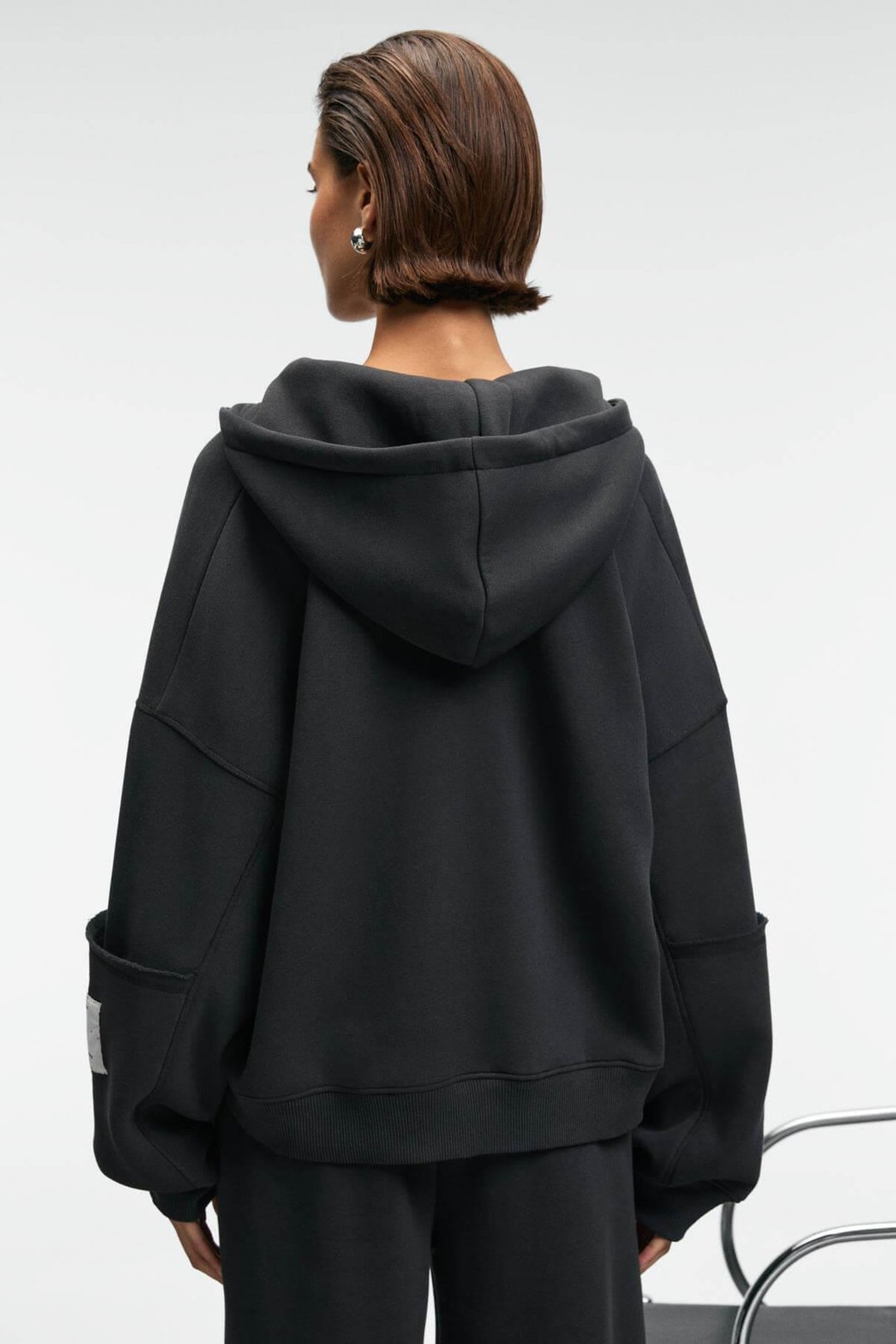 VIVIENNE Kadın Metal Fermuarlı Kapüşonlu Kolda Süs Etiket Ve Cep Detaylı Antrasit Sweatshirt