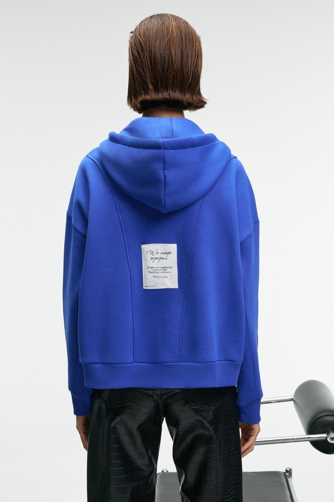 VYSELLE Kadın Önü Kesikli Metal Fermuarlı Kapüşonlu Etiket Detaylı Oversize Mavi Sweatshirt