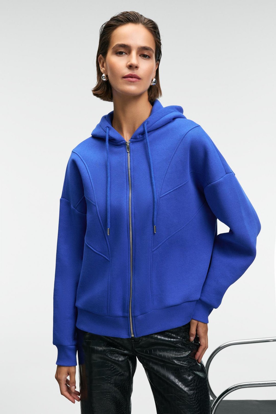 VYSELLE Kadın Önü Kesikli Metal Fermuarlı Kapüşonlu Etiket Detaylı Oversize Mavi Sweatshirt