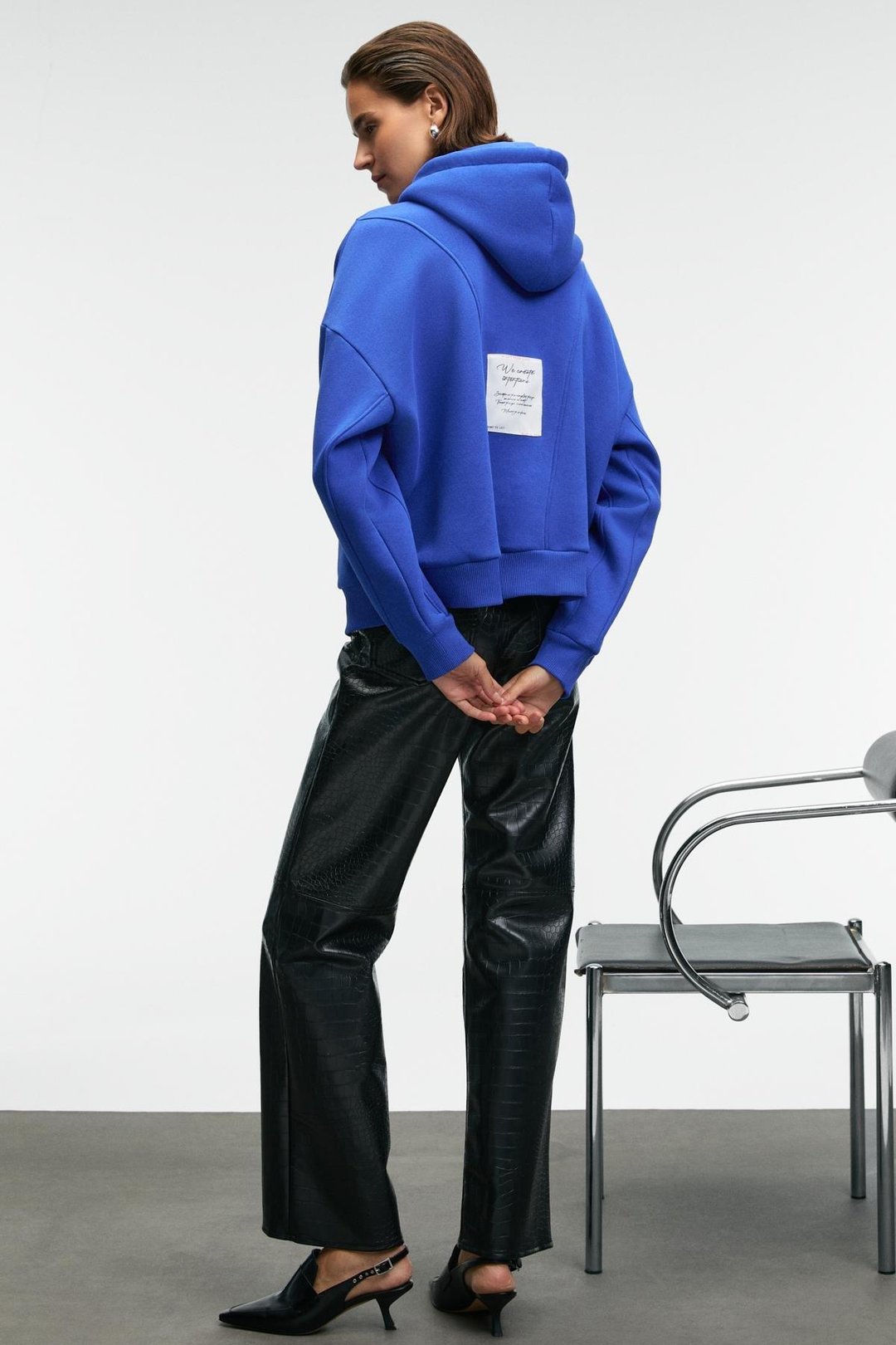 VYSELLE Kadın Önü Kesikli Metal Fermuarlı Kapüşonlu Etiket Detaylı Oversize Mavi Sweatshirt