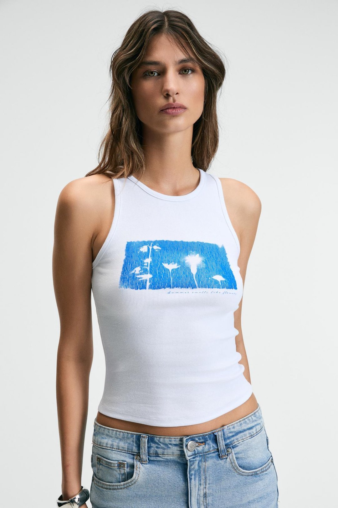 WIKENDS Kadın Bisiklet Yaka Kalın Askılı Önünde Baskı Detaylı Beyaz Atlet