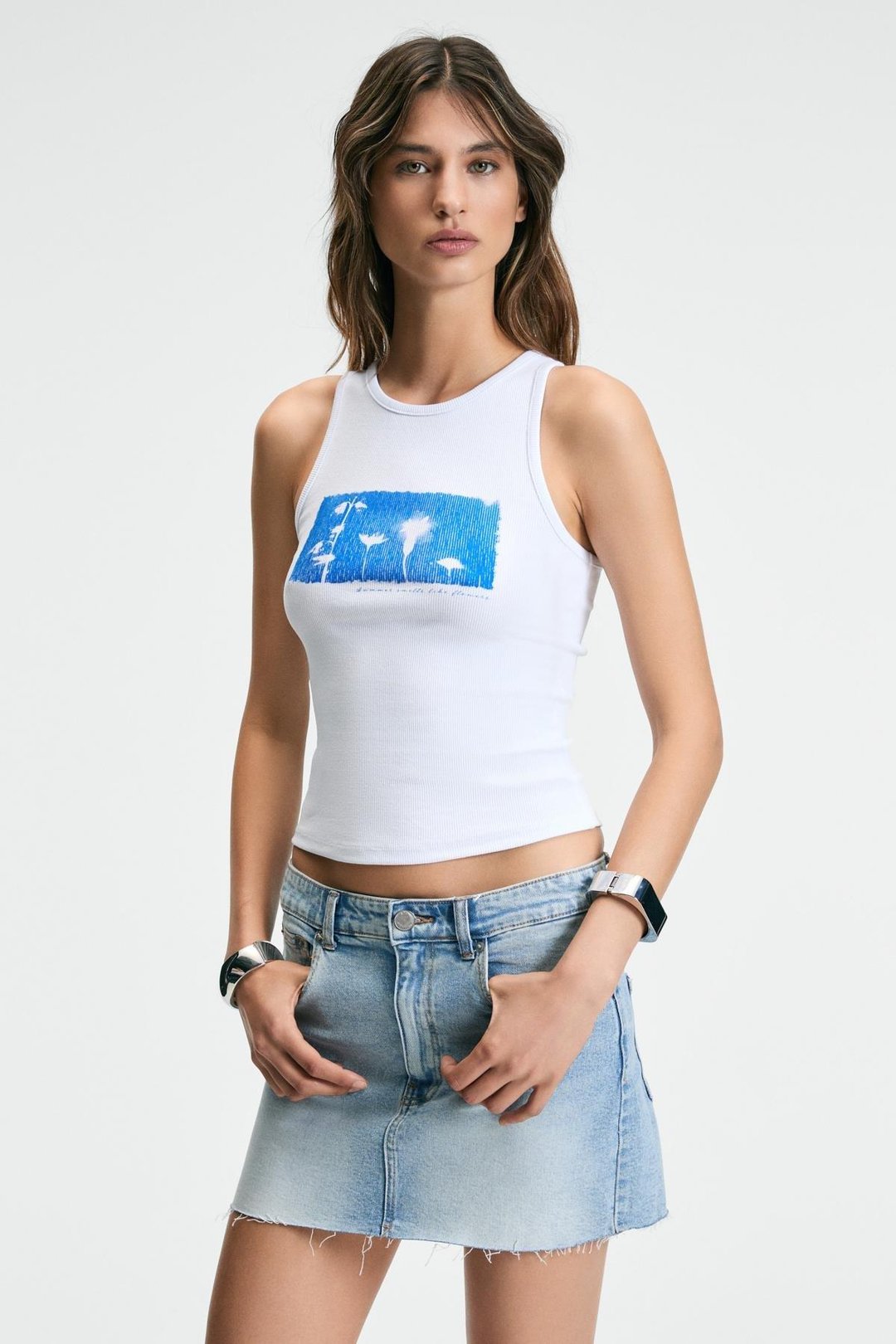 WIKENDS Kadın Bisiklet Yaka Kalın Askılı Önünde Baskı Detaylı Beyaz Atlet