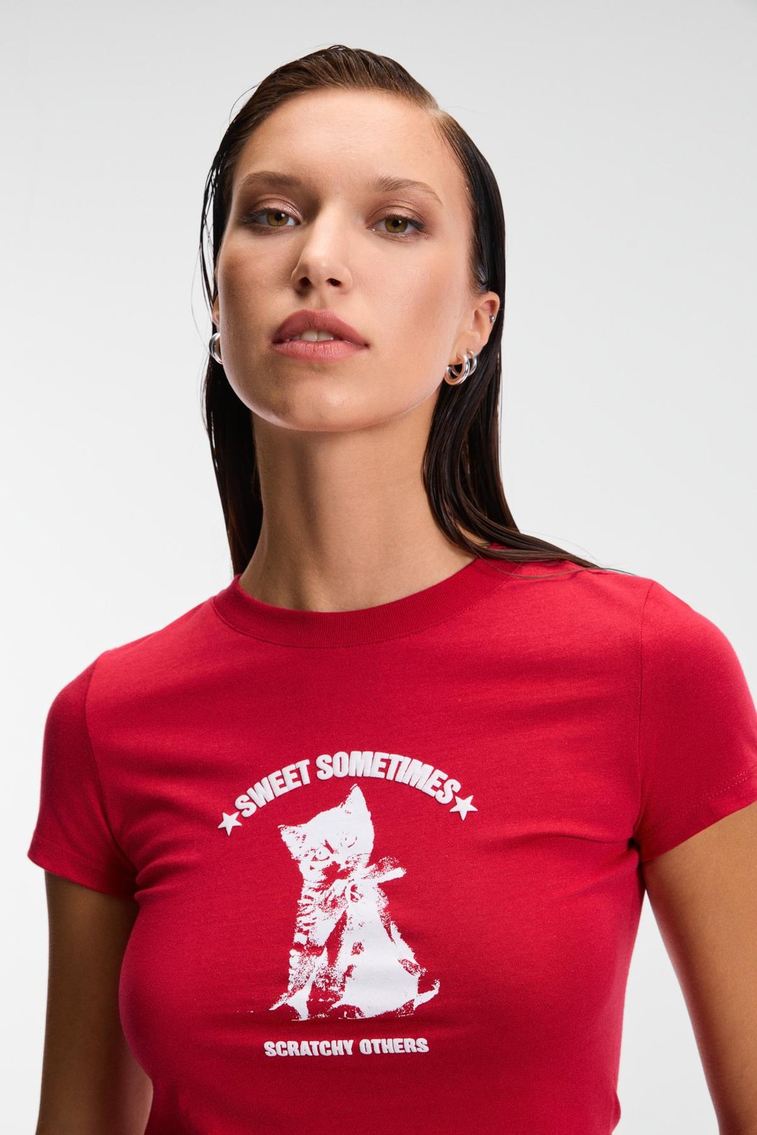 YELVANE Kadın %100 Pamuk Bisiklet Yaka Baskılı Regular Fit Kırmızı T-Shirt