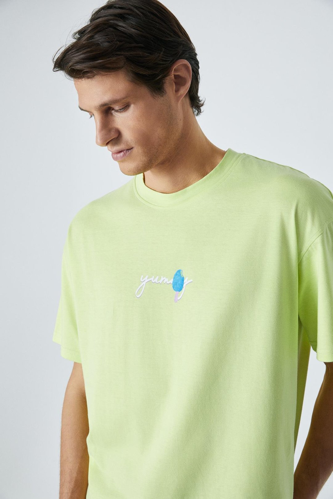 YUMMY Erkek Bisiklet Yaka Baskı Detaylı %100 Organik Pamuk Kısa Kol Açık Yeşil T-Shirt