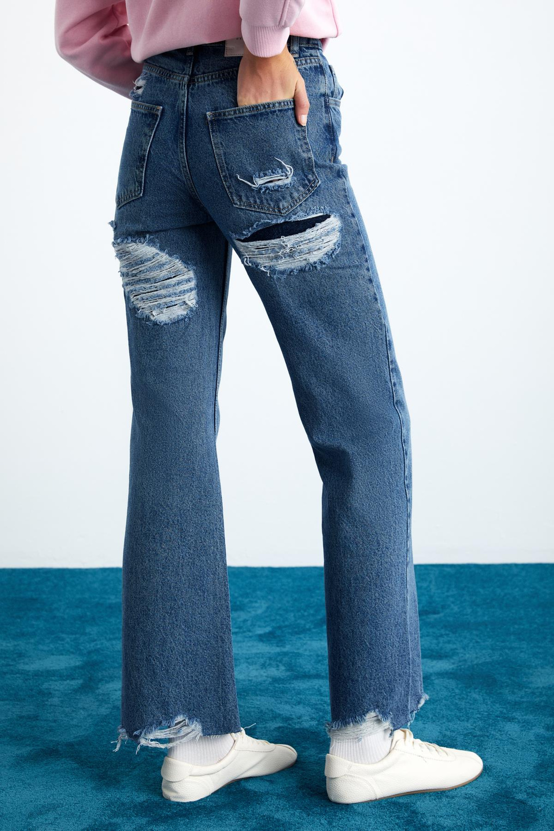 COCHEM Kadın Denim Kalın Kumaşlı Arka kısmı Kapalı Yırtık Straight Kalıp Kot Mavi Jeans