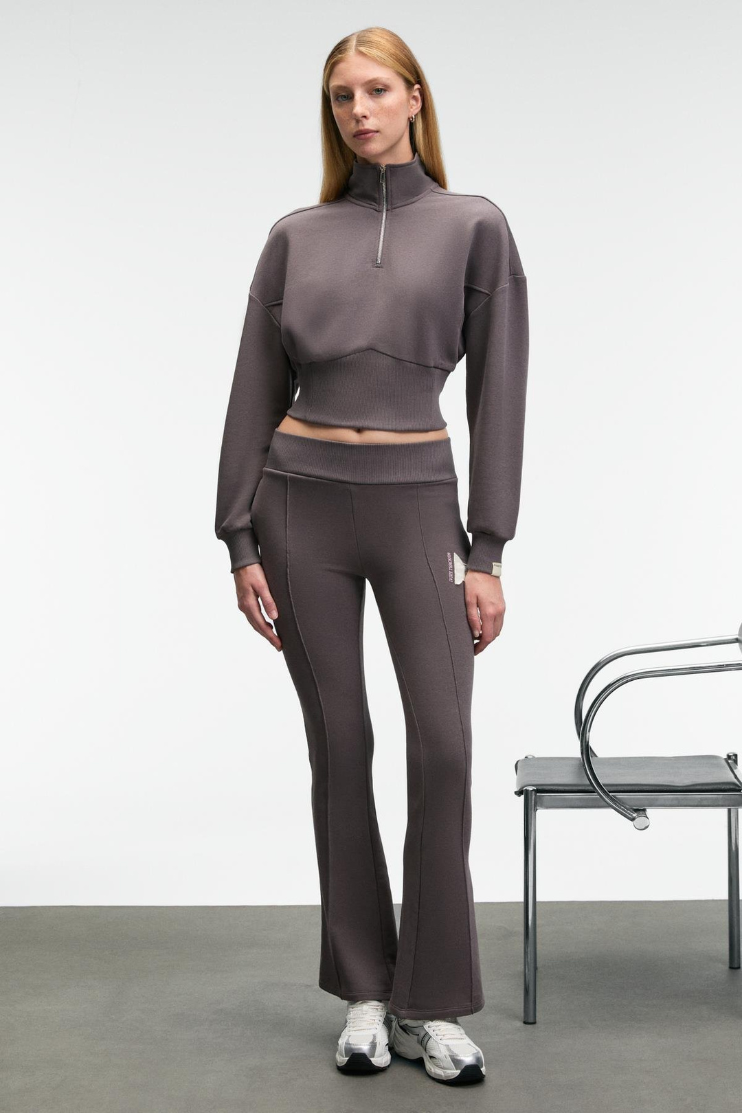 DAVIRA Kadın Pamuklu Baskı Ve Patch Detaylı Yanları Cepli Regular Antrasit Eşofman Altı