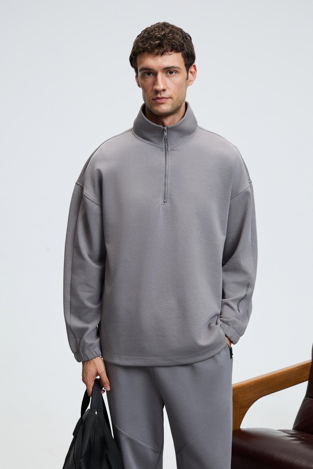EDISON Erkek Yarım Fermuarlı Kolu Baskılı Dik Yaka Koyu Gri Sweatshirt