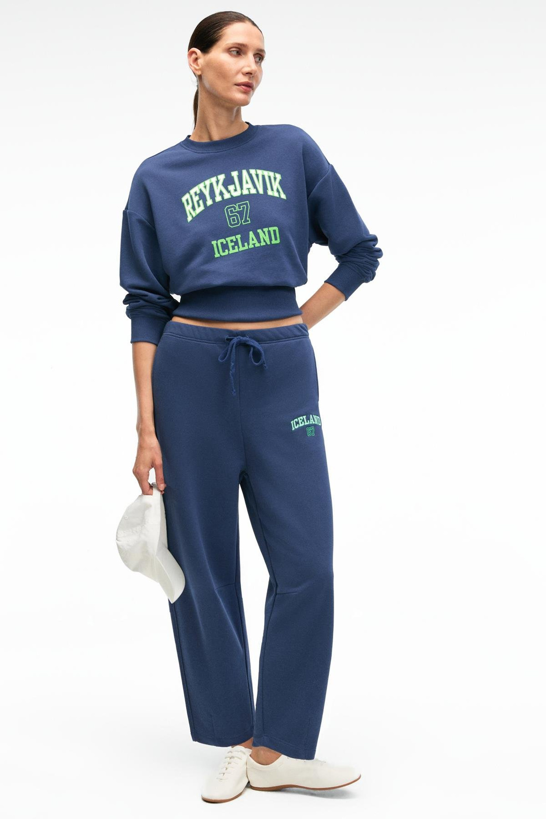 EREVYN Kadın Rahat Kesim Paça Ucunda Pens Detaylı Baskılı Lacivert Eşofman Altı