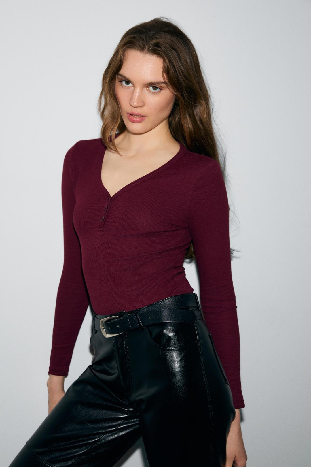 KALANI Kadın Uzun Kollu V Yaka Patlı Düğmeli Bordo Body