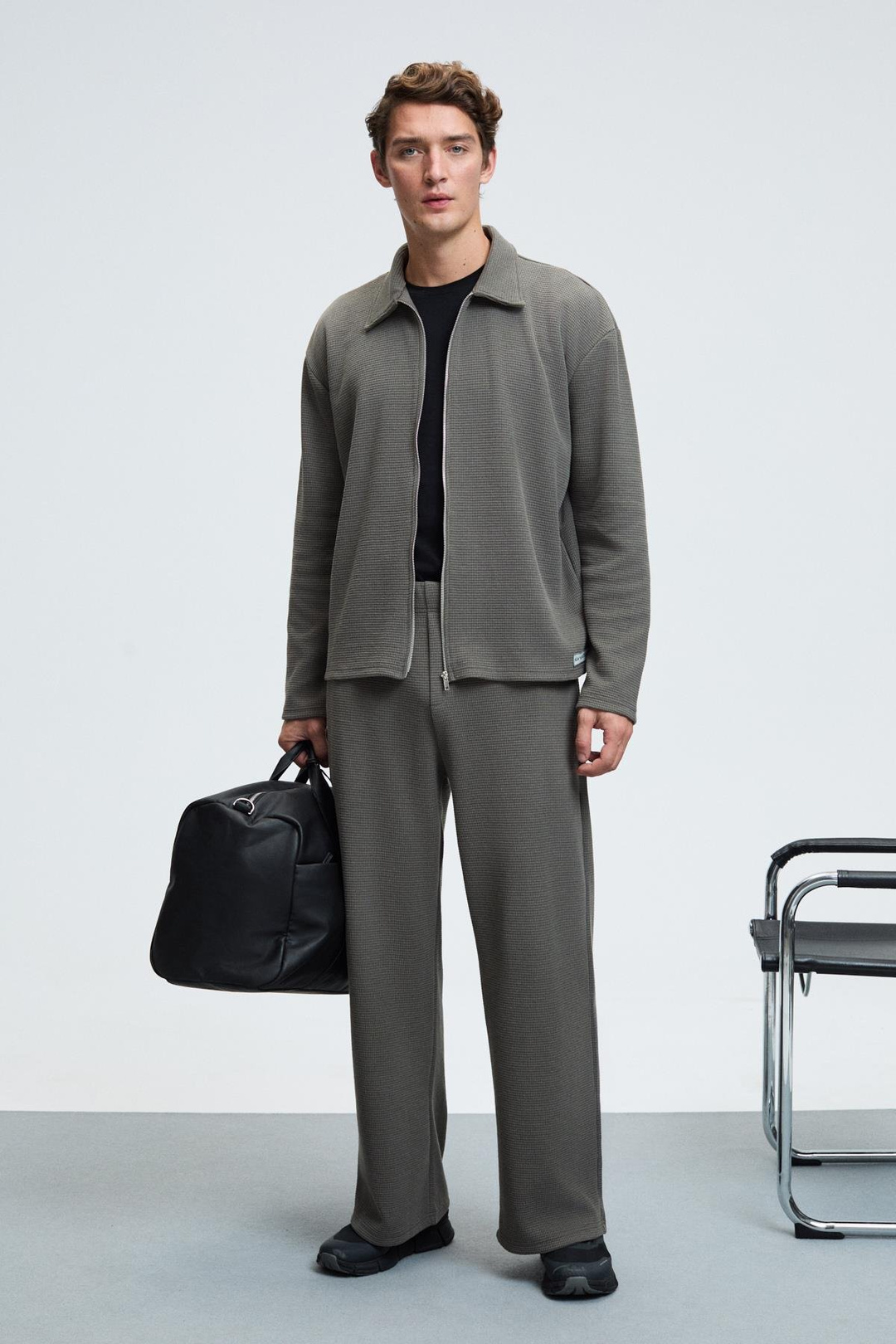 LACHLAN Erkek Waffle Özel Dokulu Kordonlu Süs Etiketli Koyu Gri Pantolon