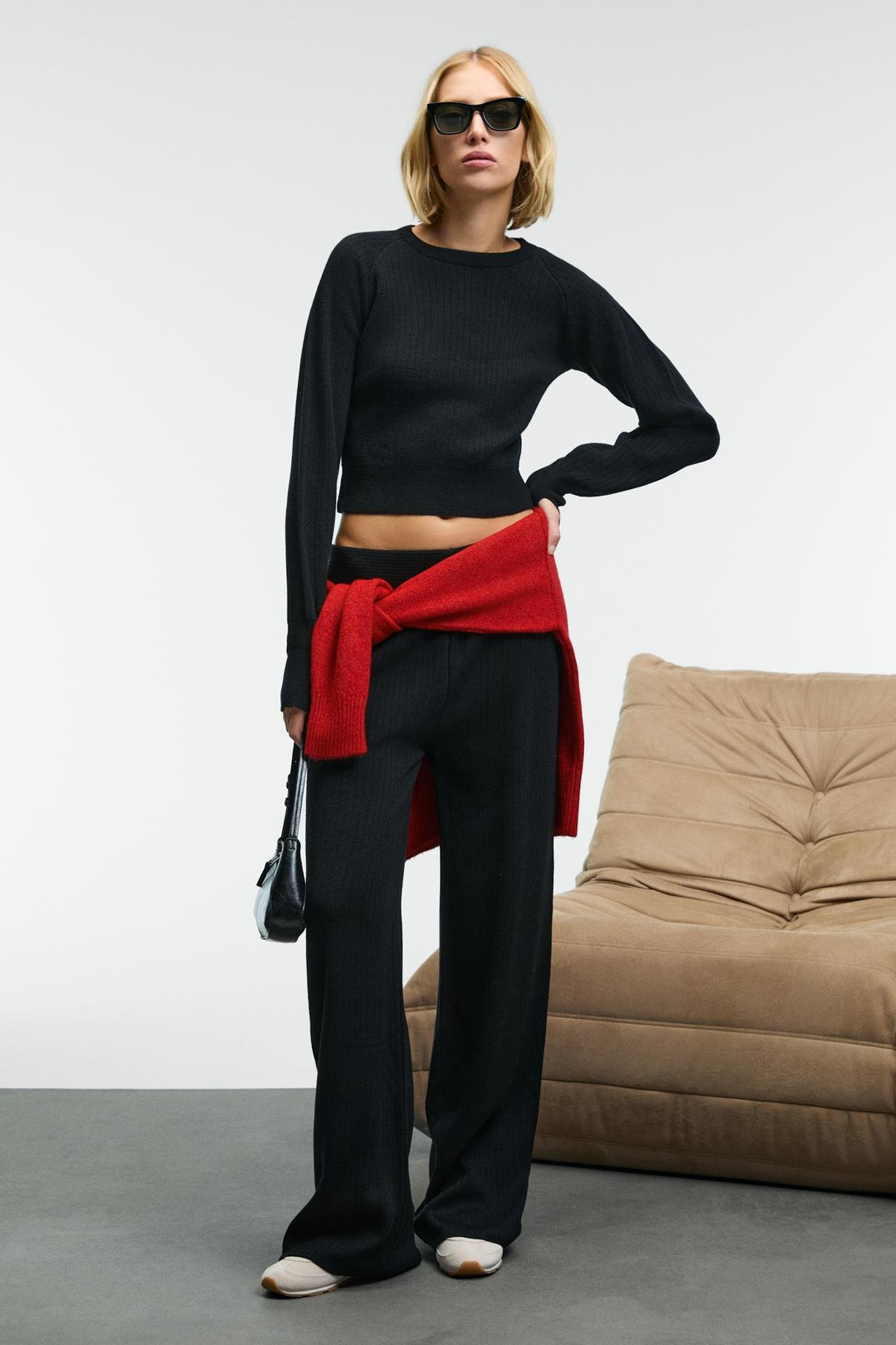 MARIPOSA Kadın Yuvarlak Yaka Çizgi Desenli Crop Geniş Paça Triko Siyah Alt-Üst Takım