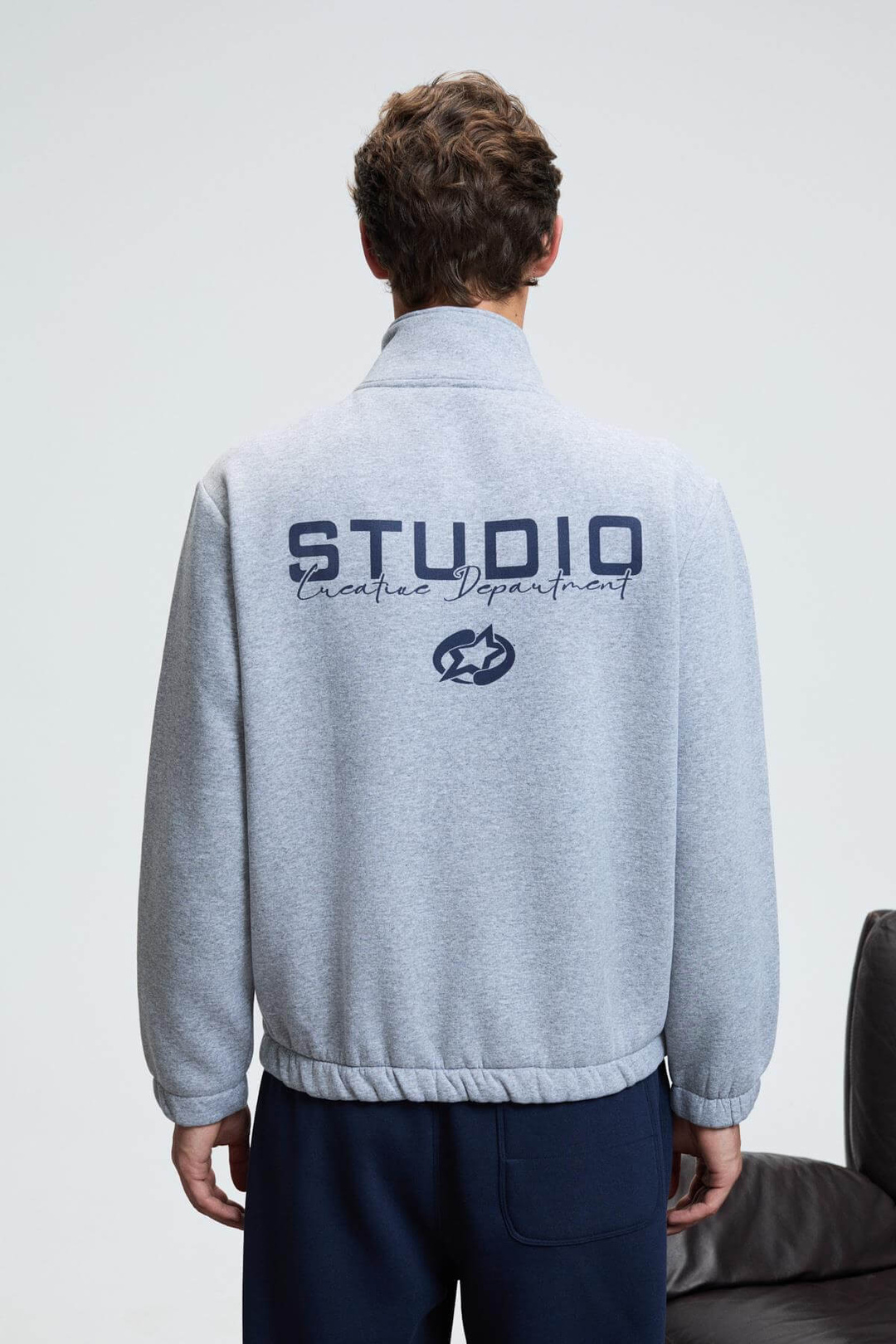 MERRICK Erkek Sırt Baskılı Cebi Nakışlı Yarım Fermuarlı Kolu Lastikli Dik Yaka Regular Fit Grimelanj Sweatshirt