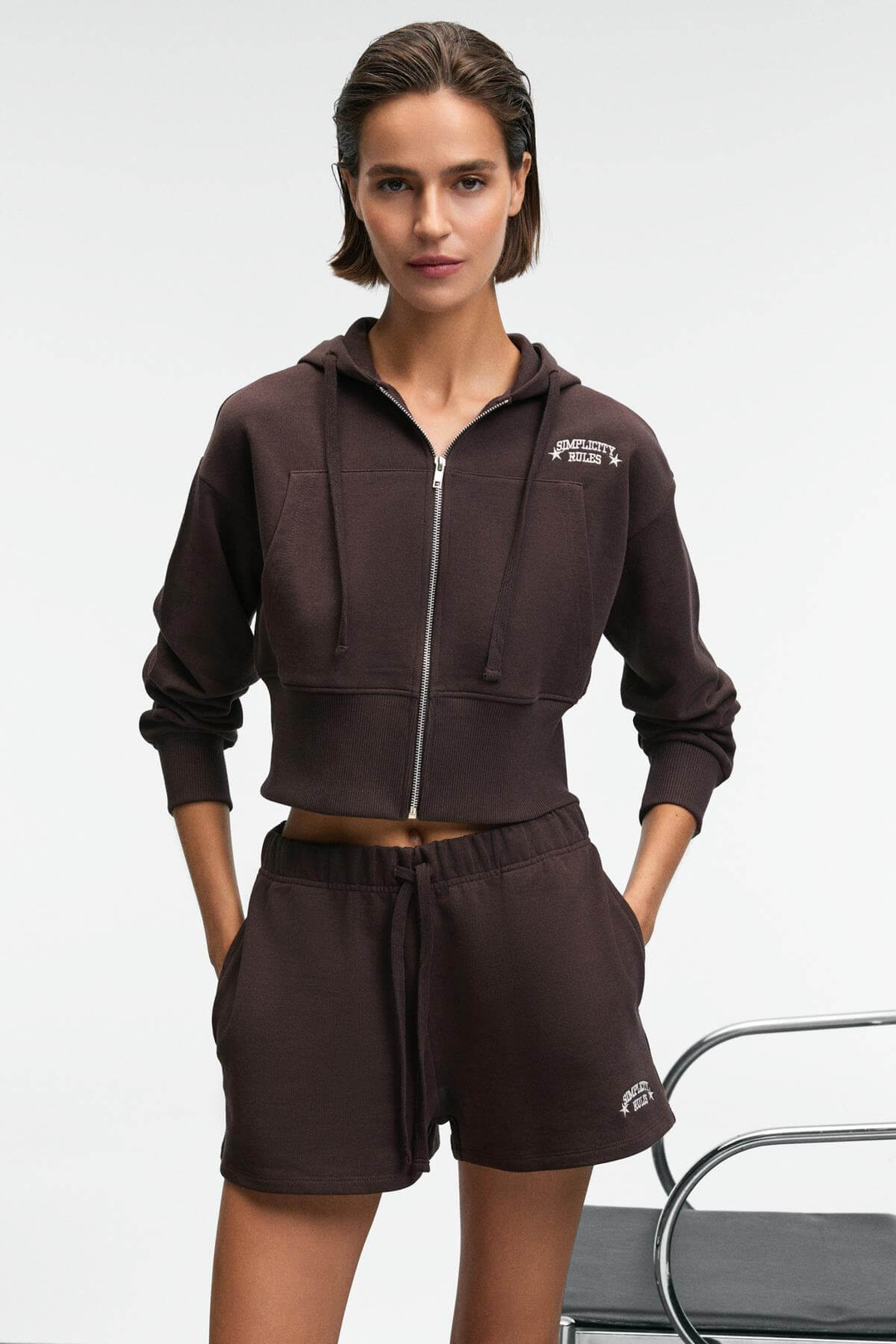 MOREVA Kadın Nakışlı Rahat Koyu Kahverengi Şort