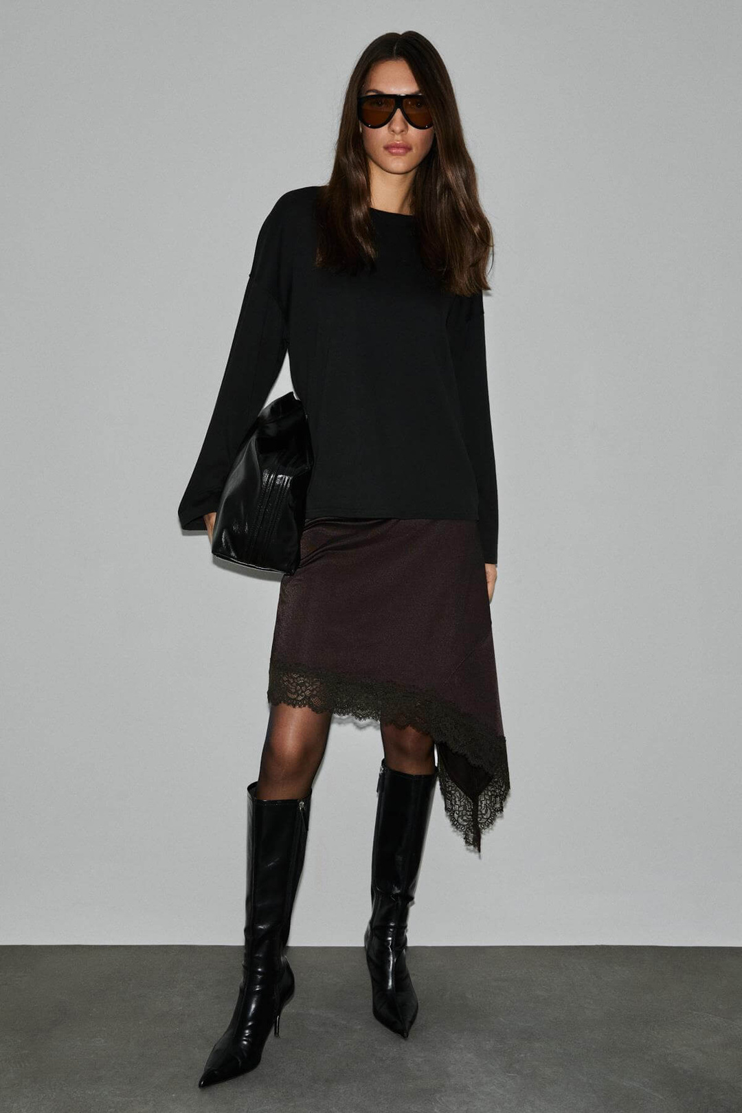 NEAT Kadın Organik Pamuklu Bisiklet Yaka Oversize Fit Uzun Kollu Siyah T-Shirt