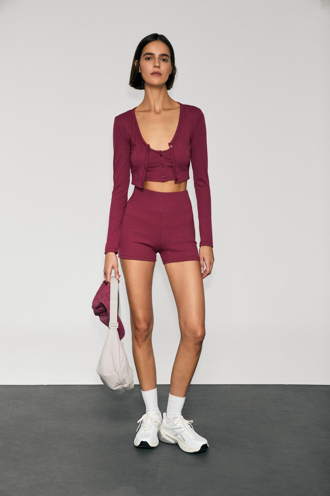 ONIRA Kadın Yumuşak Ve Esnek Kumaşlı Baskı Detaylı Sporcu Bordo Şort