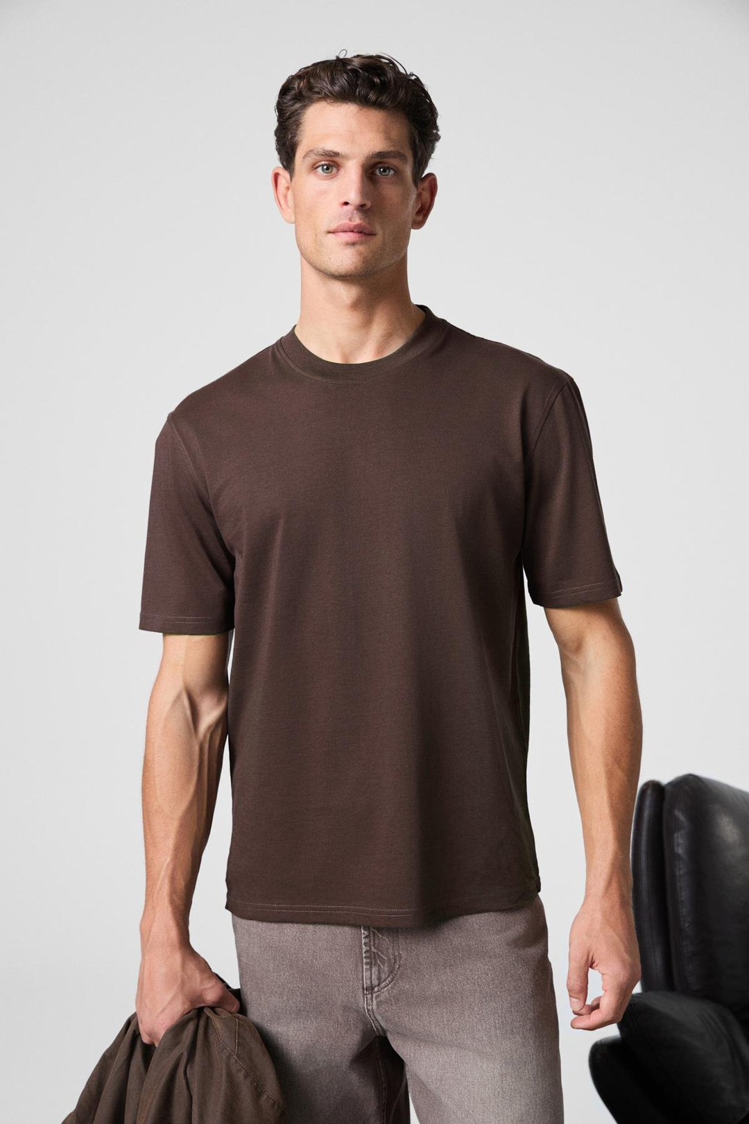 Solo Erkek %100 Organik Pamuklu Kalın Dokulu Comfort Fit Bisiklet Yakalı Kahverengi T-Shirt