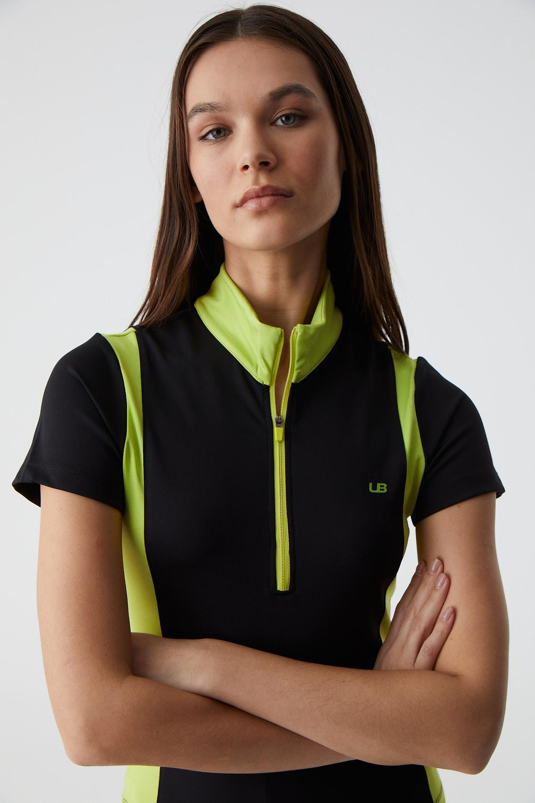 VICKIE Kadın Dik Yakalı Fermuarlı Kısa Kollu Siyah-Fıstık Yeşili T-Shirt