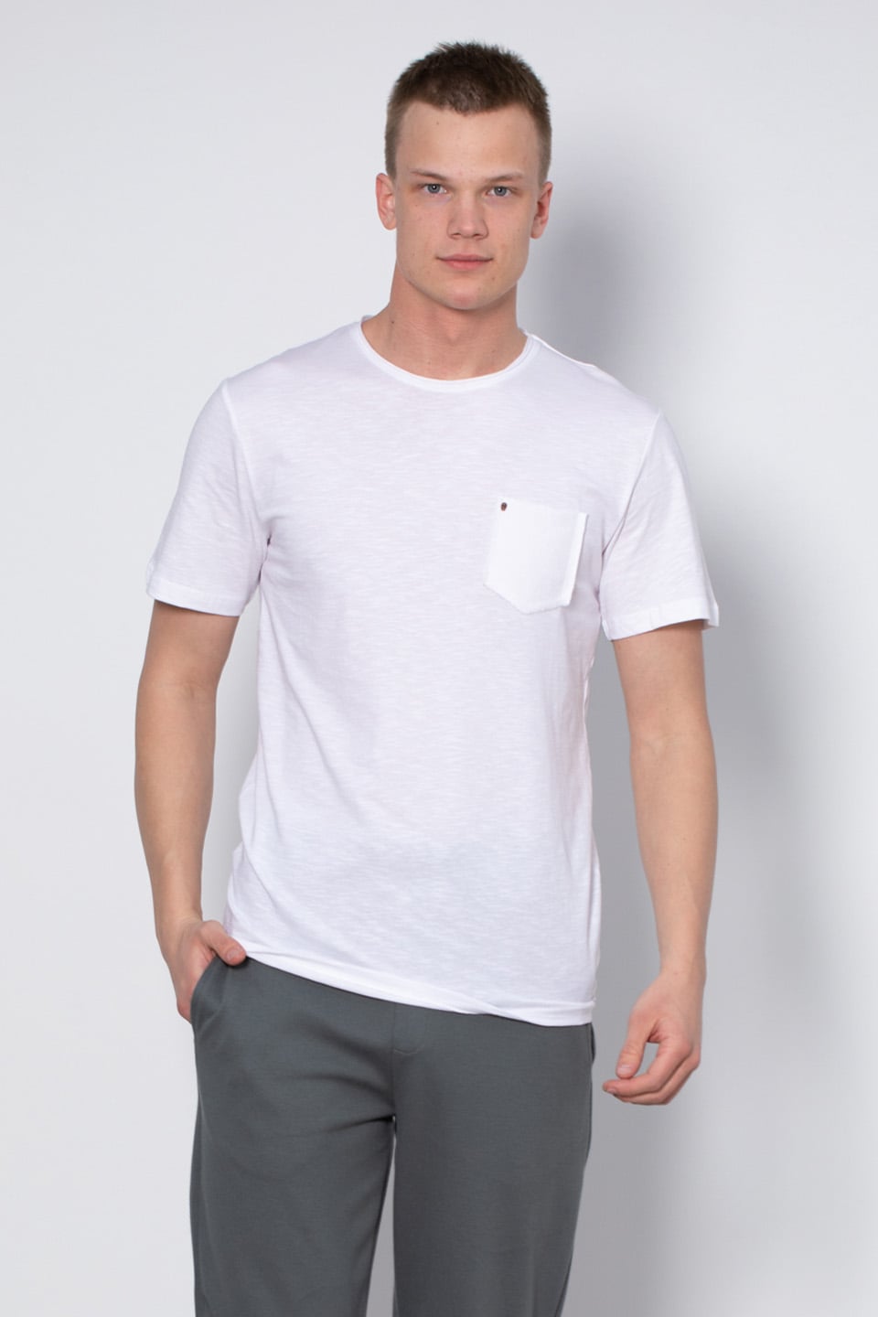 Göğüs cepli t-shirt-2000 Ekru