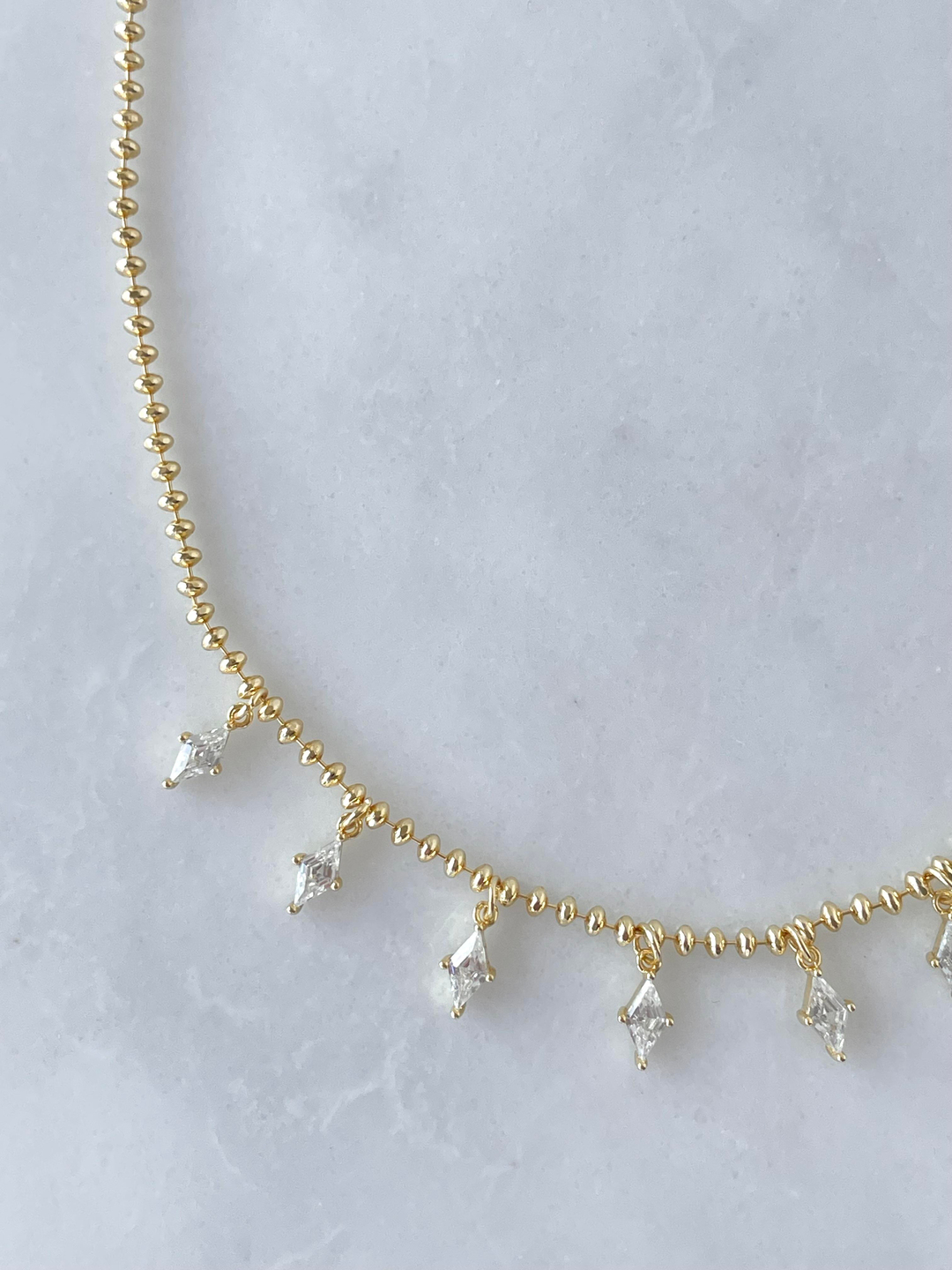 Altın Kaplama Kristal Sallantılı Topçuk Zincir Kolye Gold