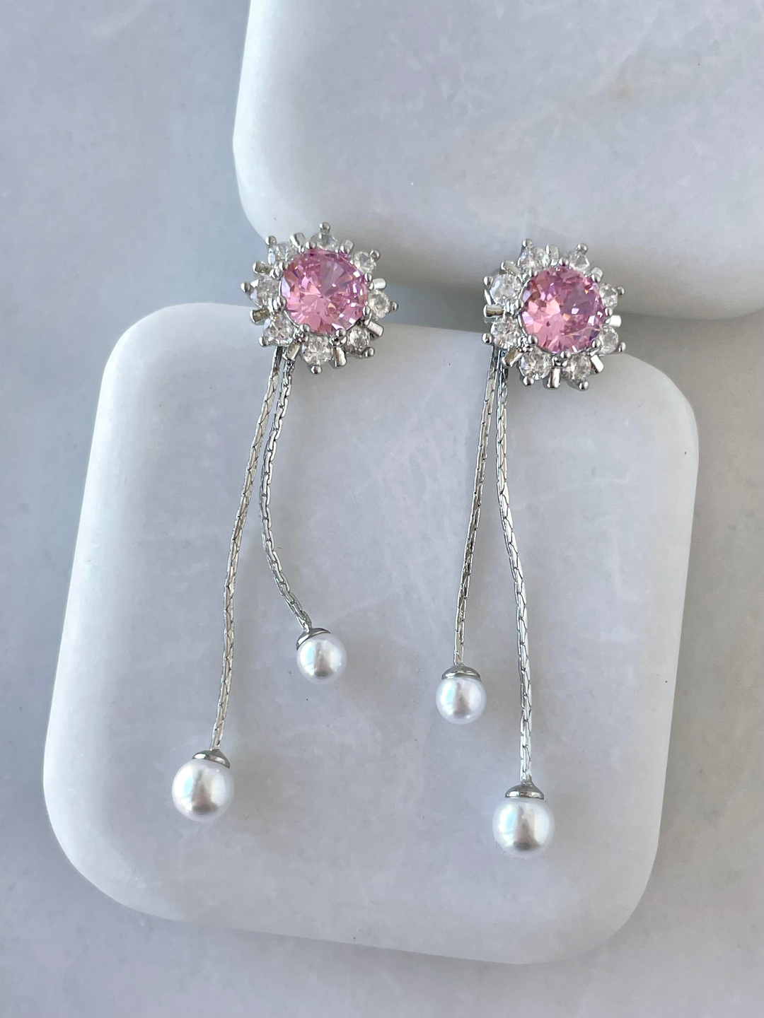 Altın Kaplama Pembe Kristal Taşlı İnci Sallantılı İkili Kullanım Küpe Gümüş