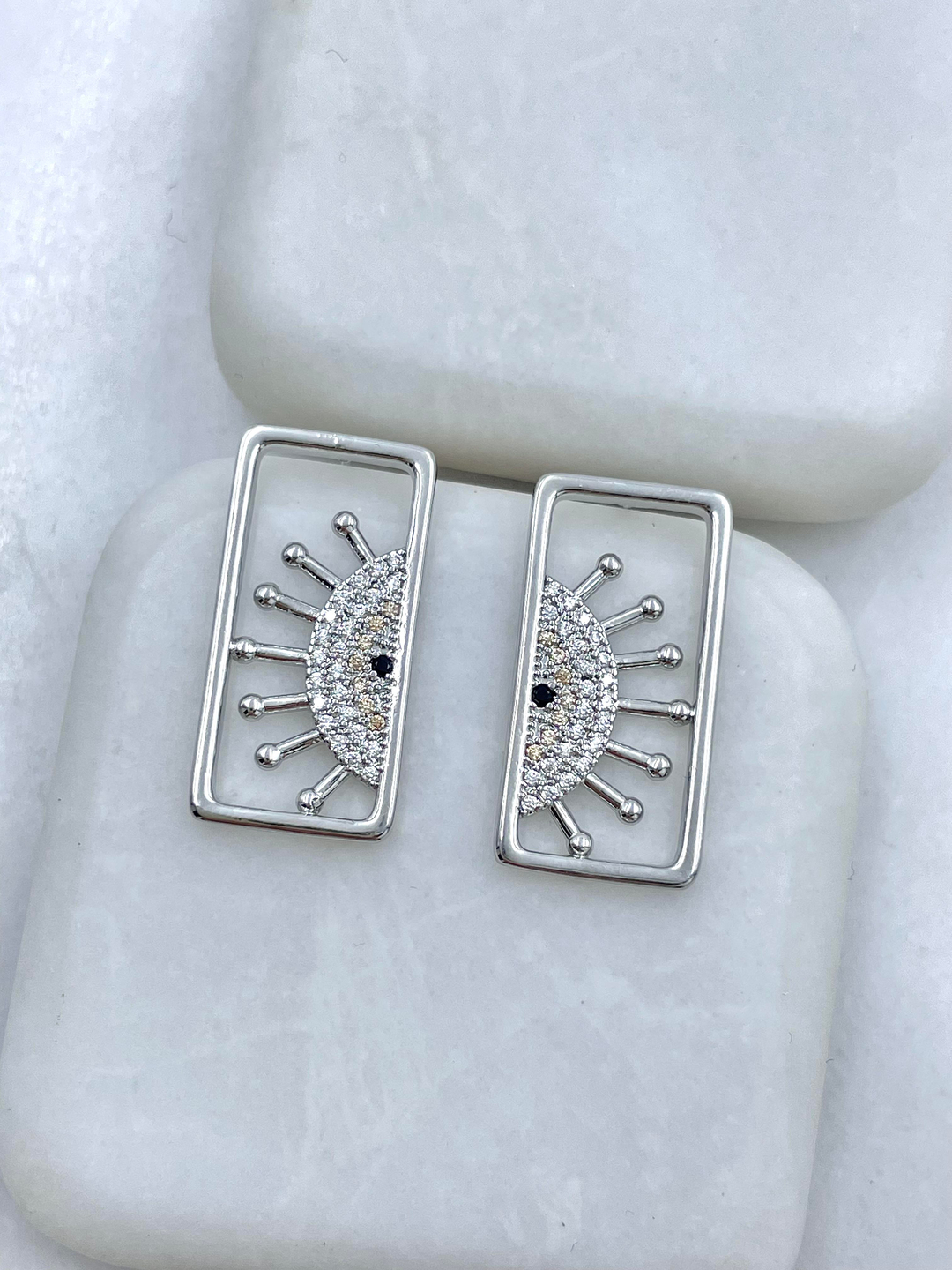 Altın Kaplama Gömme Taşlı Yarım Güneş Küpe Gümüş