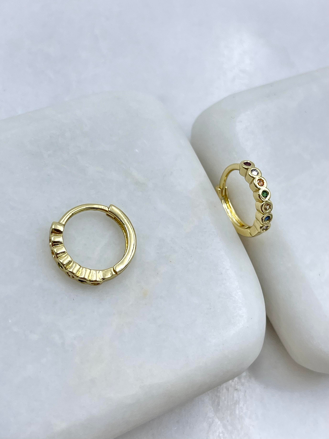 Özel Seri Renkli Taşlı Halka Küpe Gold