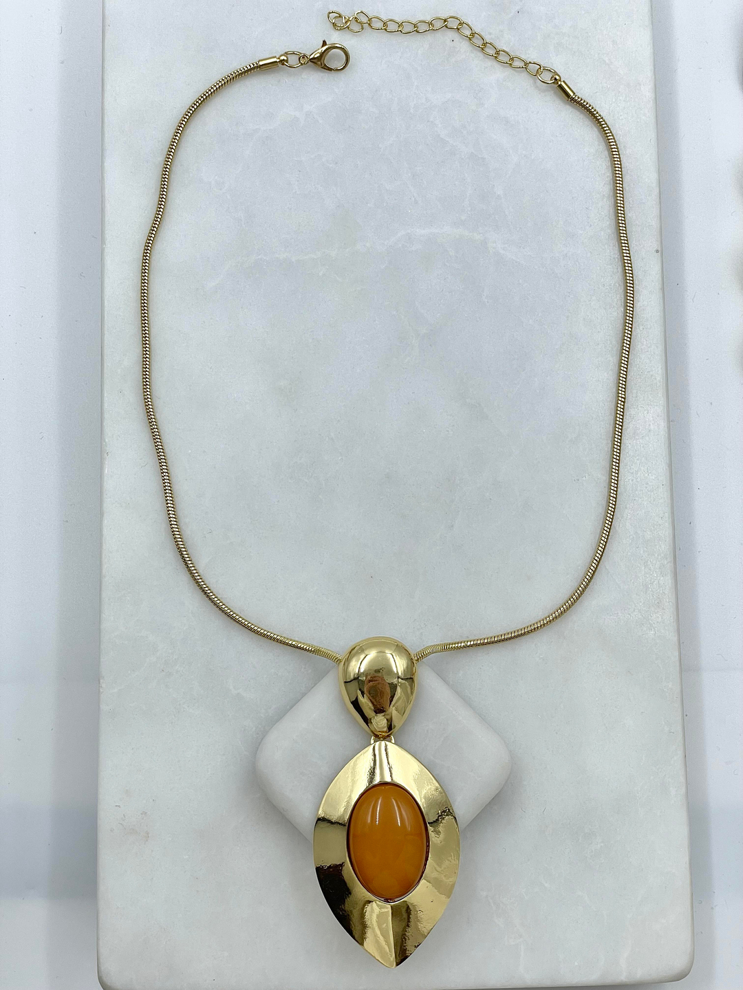 Altın Kaplama Doğal Taşlı Damla Model Vintage Kolye Camel