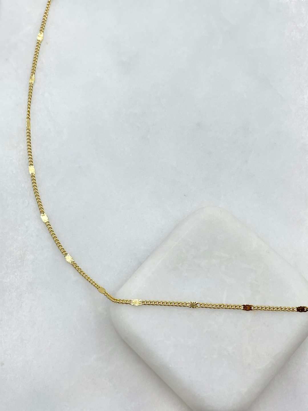 Çelik Lazer Kesim Plaka Detaylı Zincir Kolye Gold