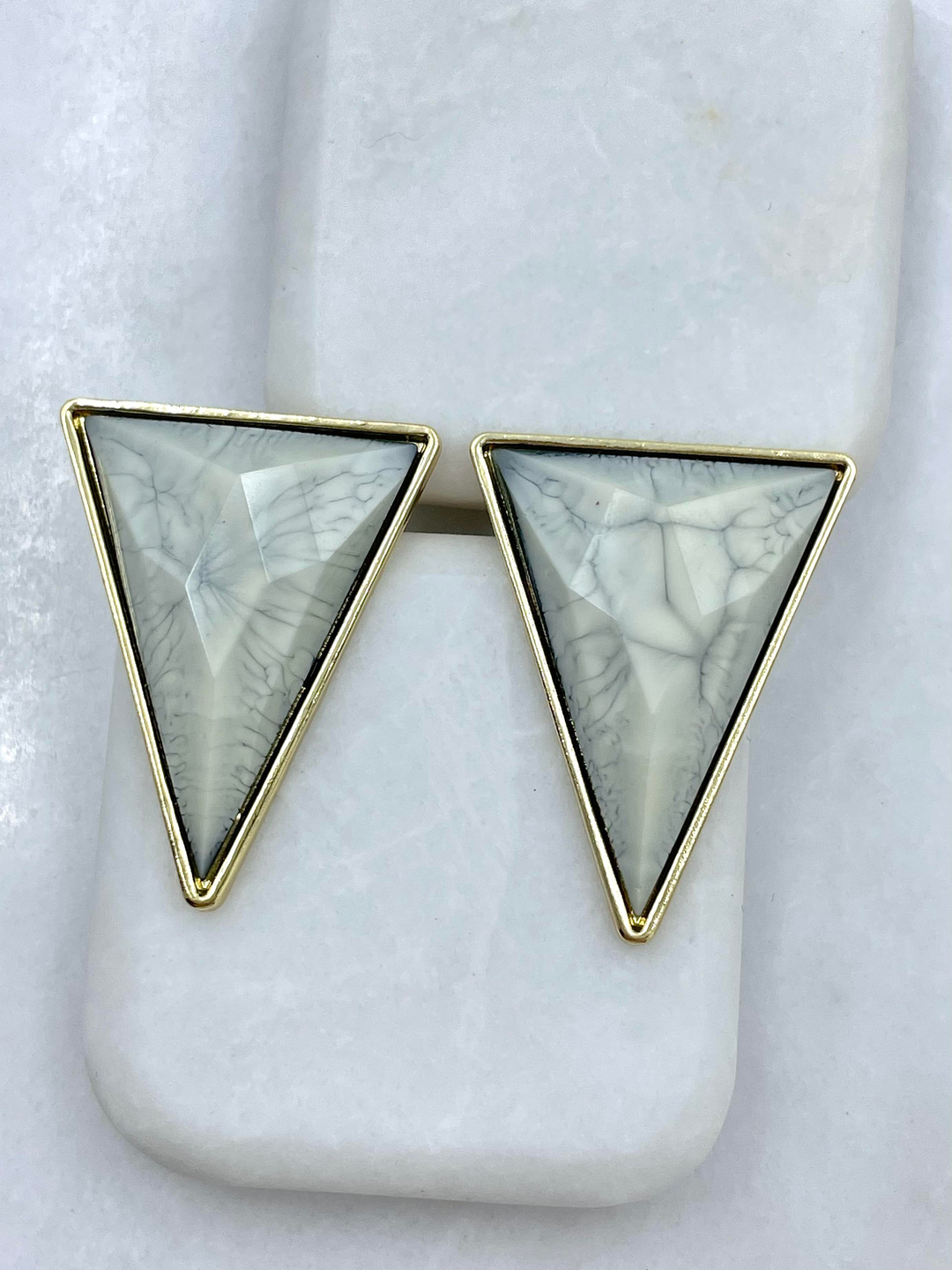 Altın Kaplama Üçgen Vintage Küpe Gri