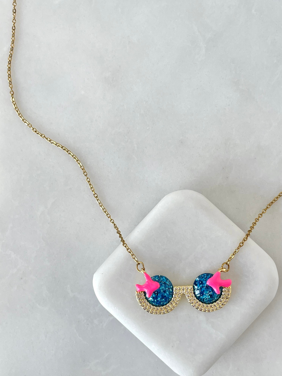 Altın Kaplama Işıltılı Mineli Gözlük Kolye Pembe Gold