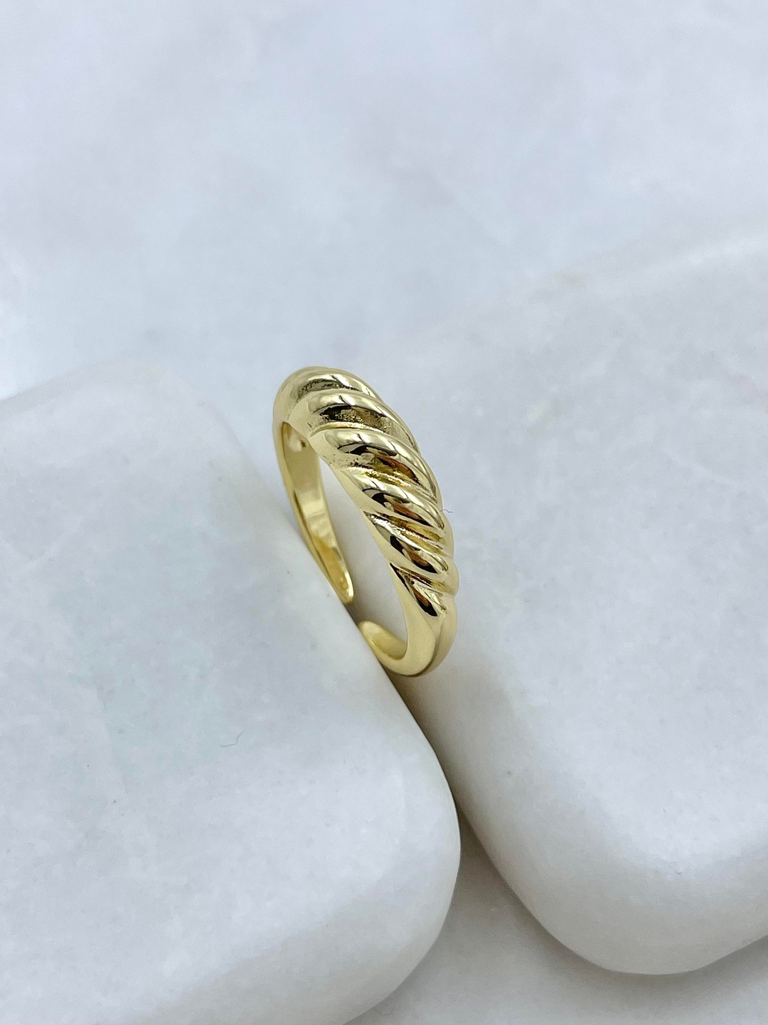 Altın Kaplama Bombeli Burgu Yüzük Gold