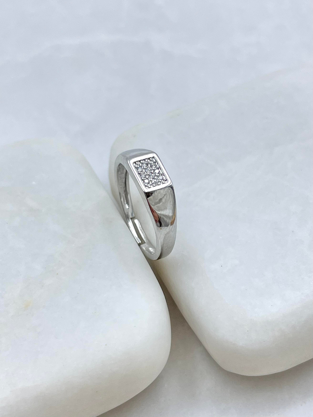 Altın Kaplama Gömme Taşlı Kare Model Serçe Parmak Yüzüğü Gümüş