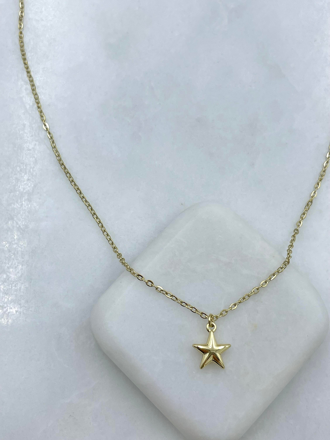 Özel Seri Minimal Yıldız Sallantılı Zincir Kolye Gold