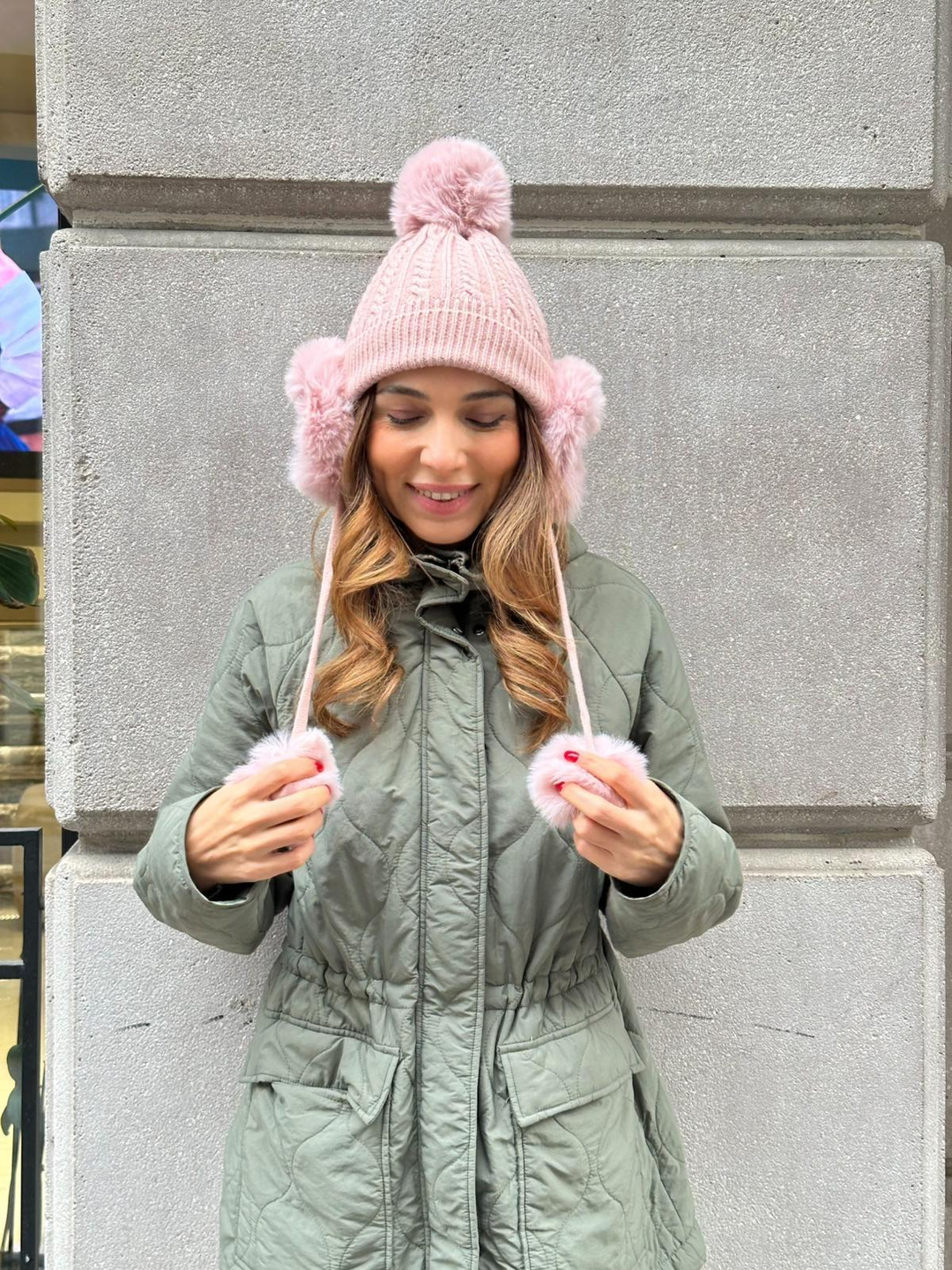 Kulaklıklı Ponponlu Bere Pembe