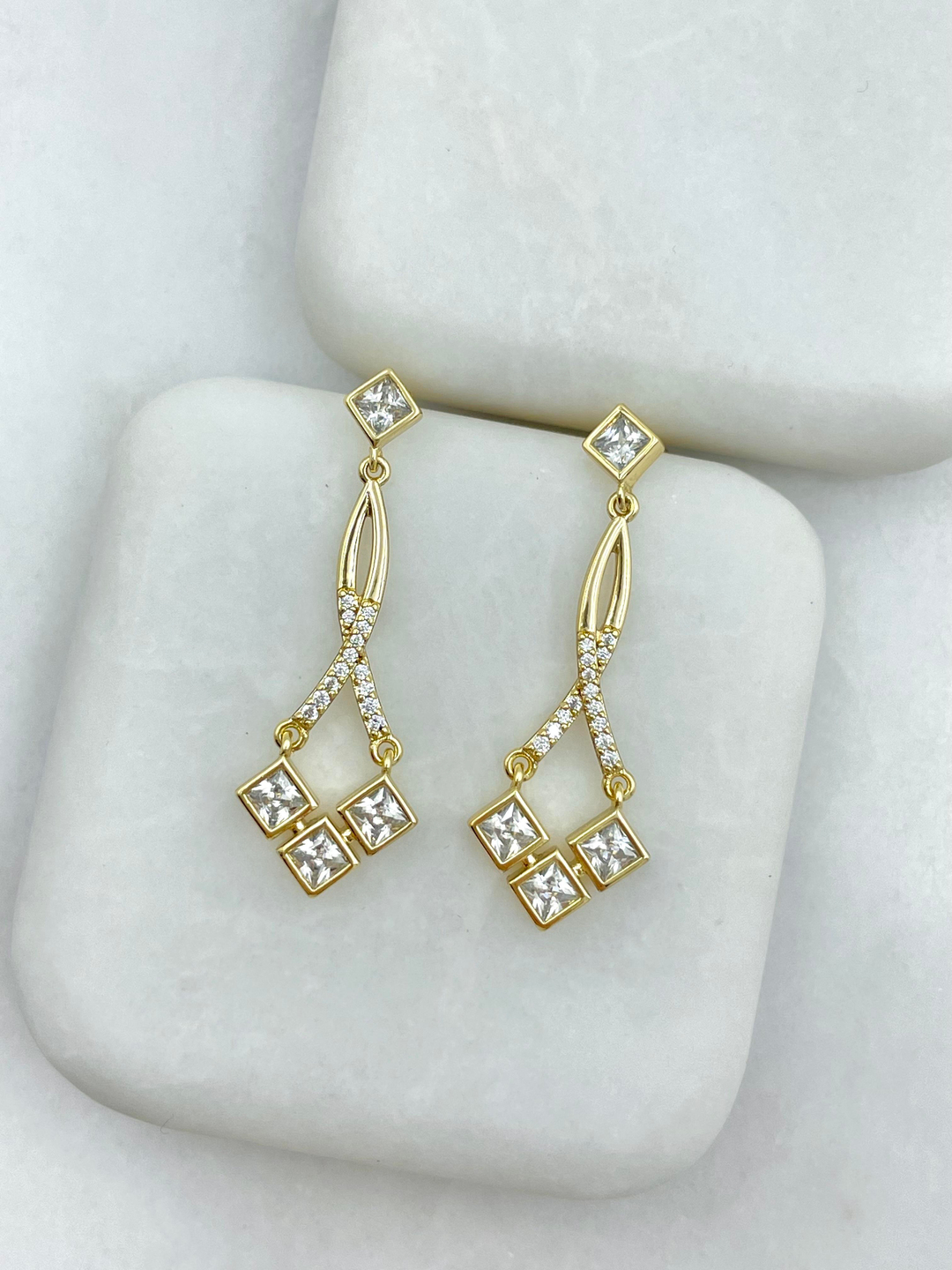 Özel Seri Kare Kristal Sallantılı Küpe Gold