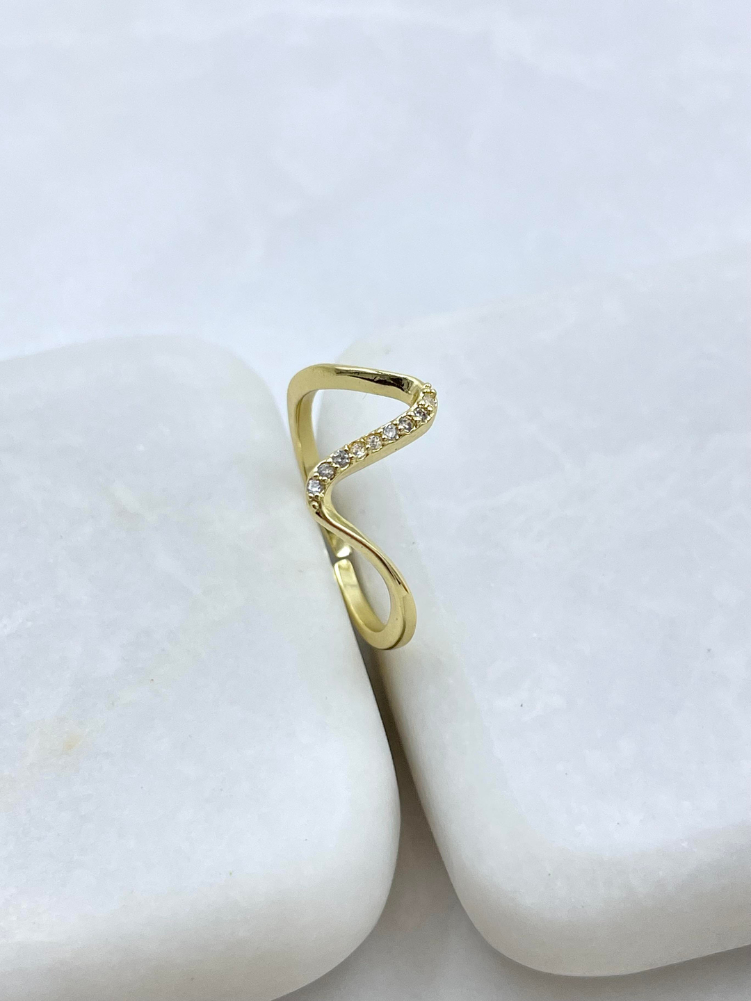 Altın Kaplama Gömme Taşlı Dalga Model Yüzük Gold