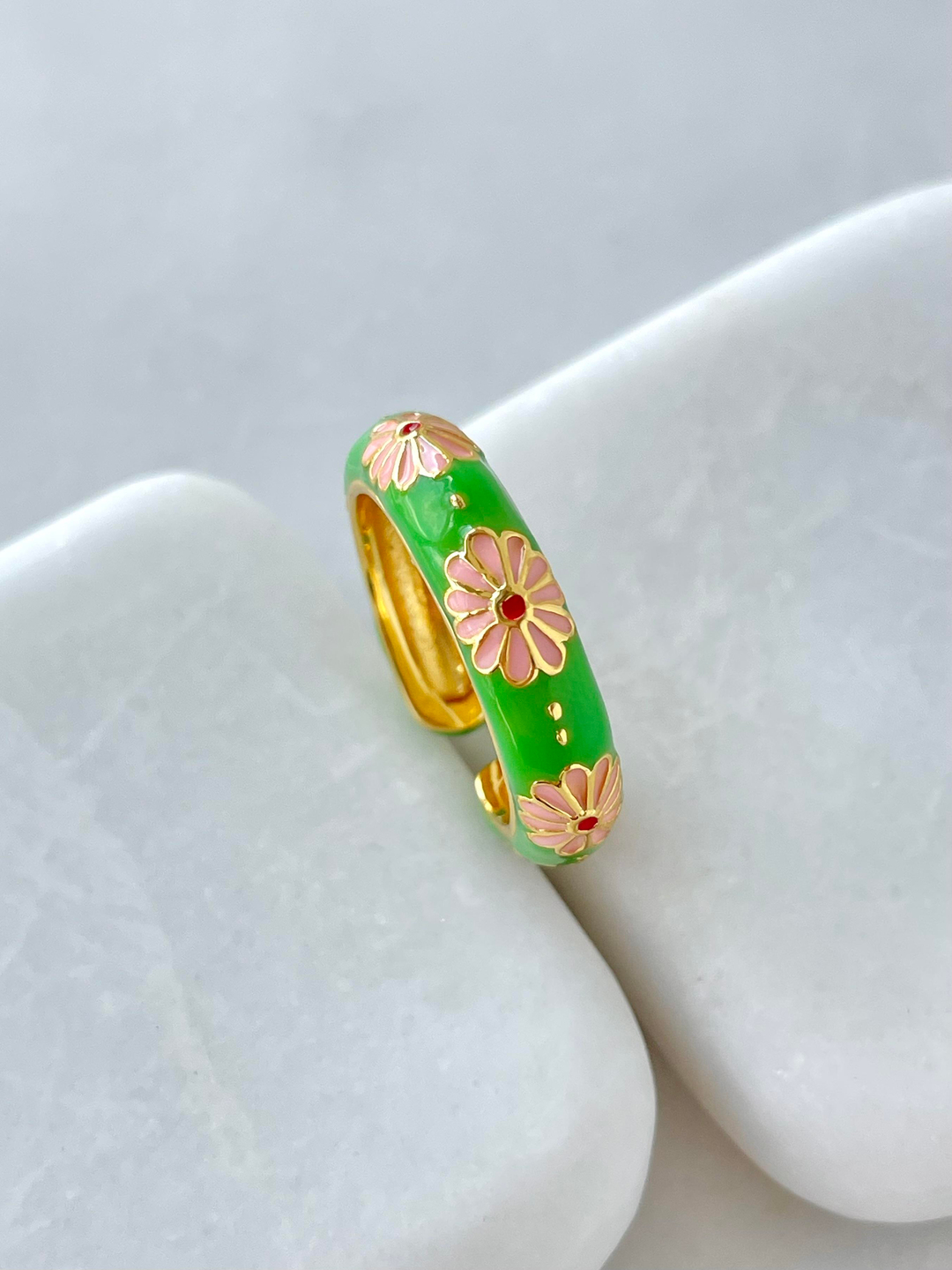 Altın Kaplama Renkli Mineli Çiçek Model Yüzük Yeşil