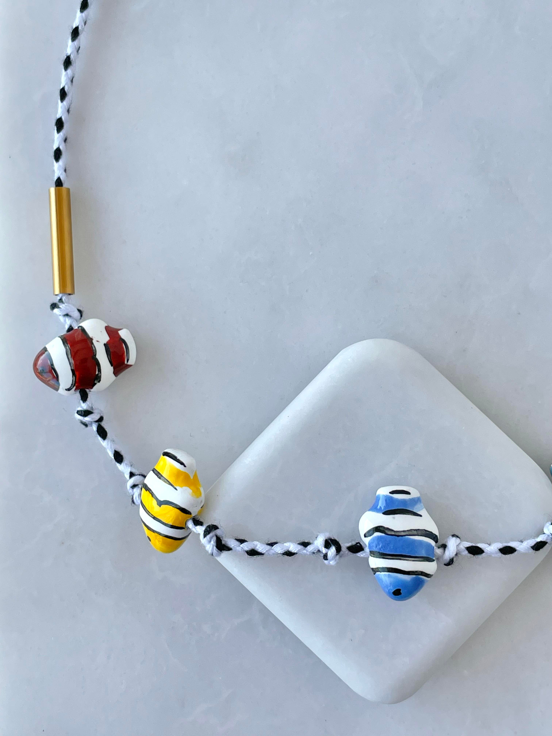 Çelik Renkli Porselen Balık İp Kolye Gold