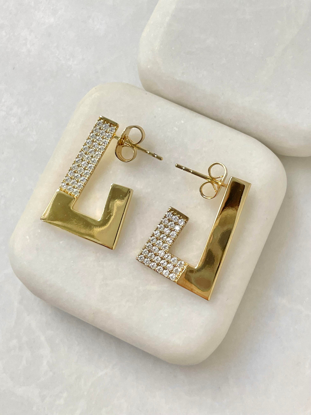 Özel Seri Zirkon Taşlı Asimetrik Tasarım Küpe Gold