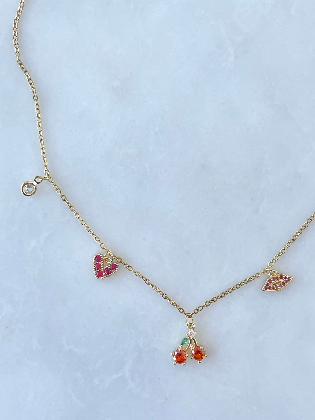 Çelik Kristal Kiraz Sallantılı Kolye Gold