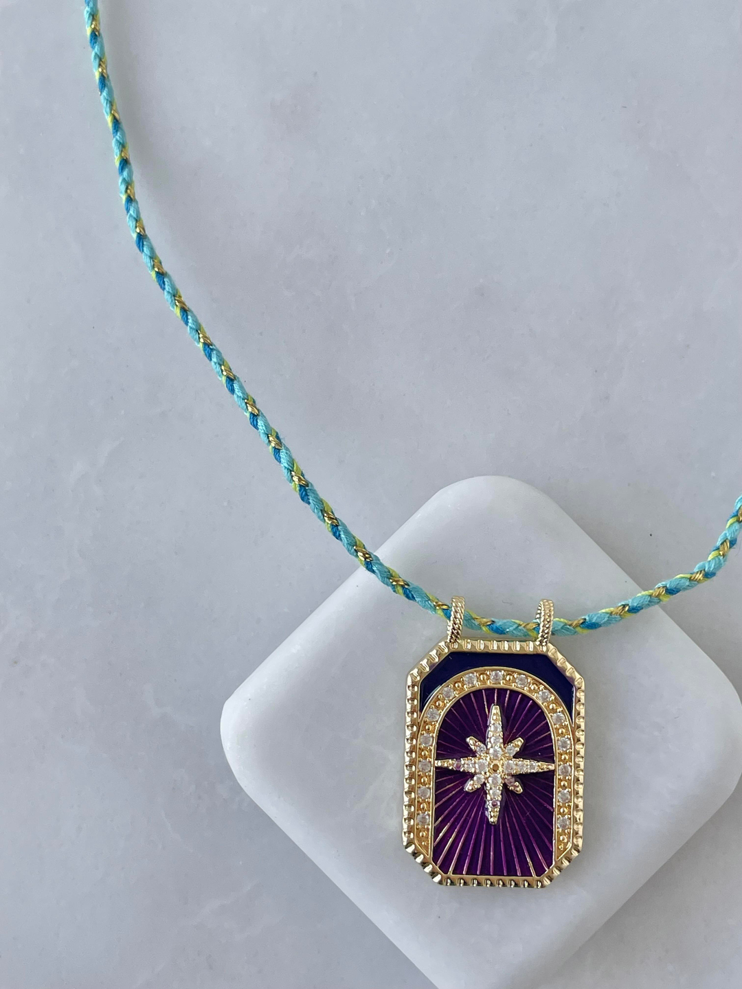 Kuzey Yıldızı Sallantılı Işıltılı İp Kolye Gold