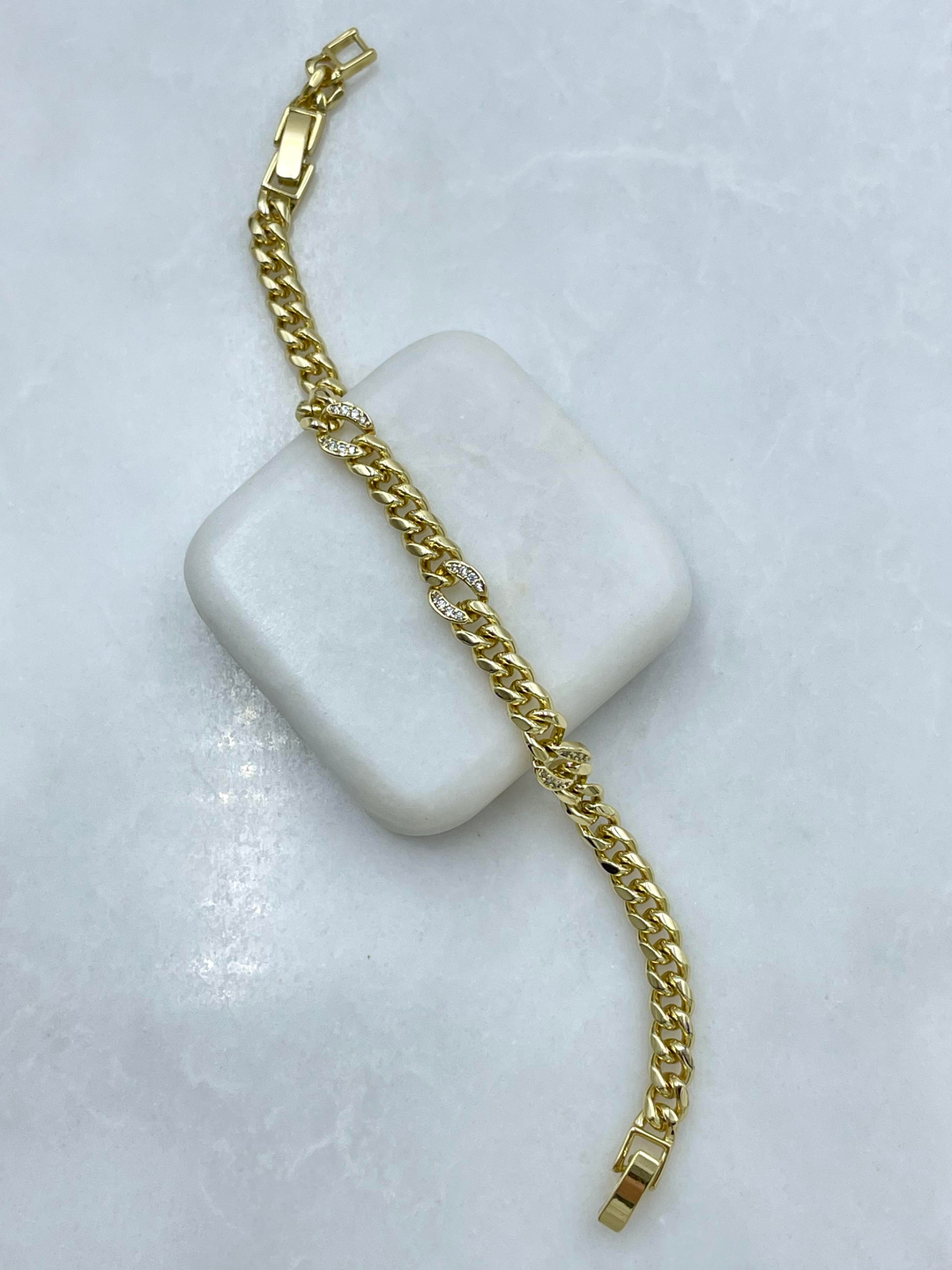 Özel Seri Minimal Gömme Taşlı Zincir Model Bileklik Gold