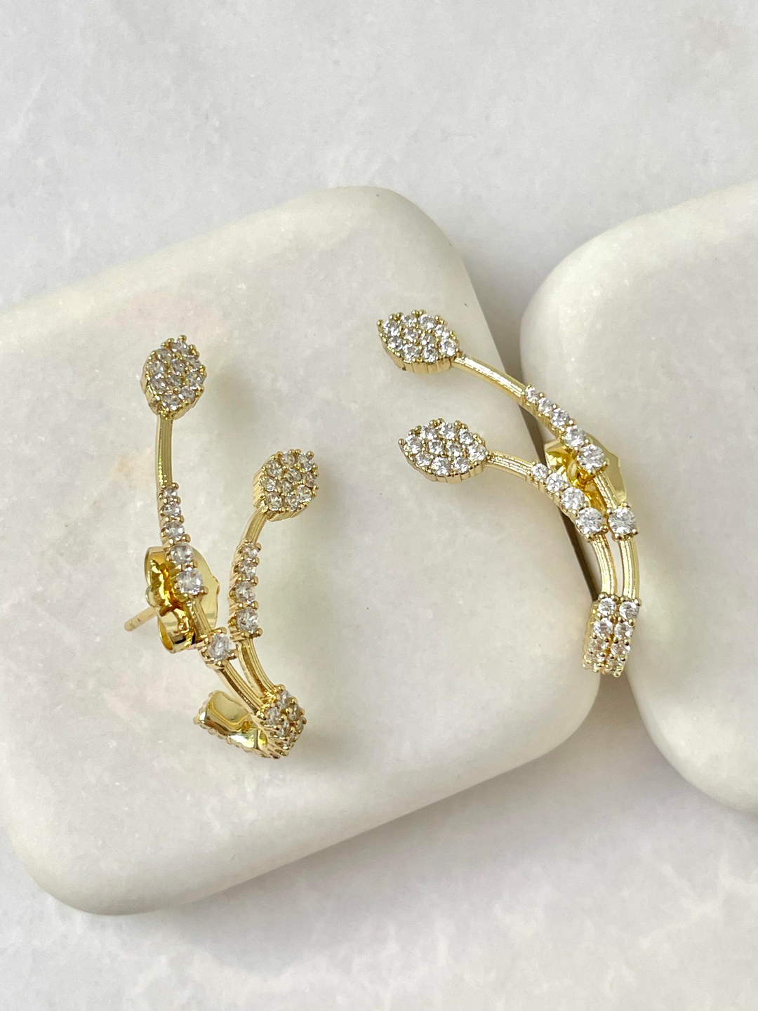 Özel Seri İkili Görünüm Zirkon Taşlı Kıkırdaklı Küpe Gold