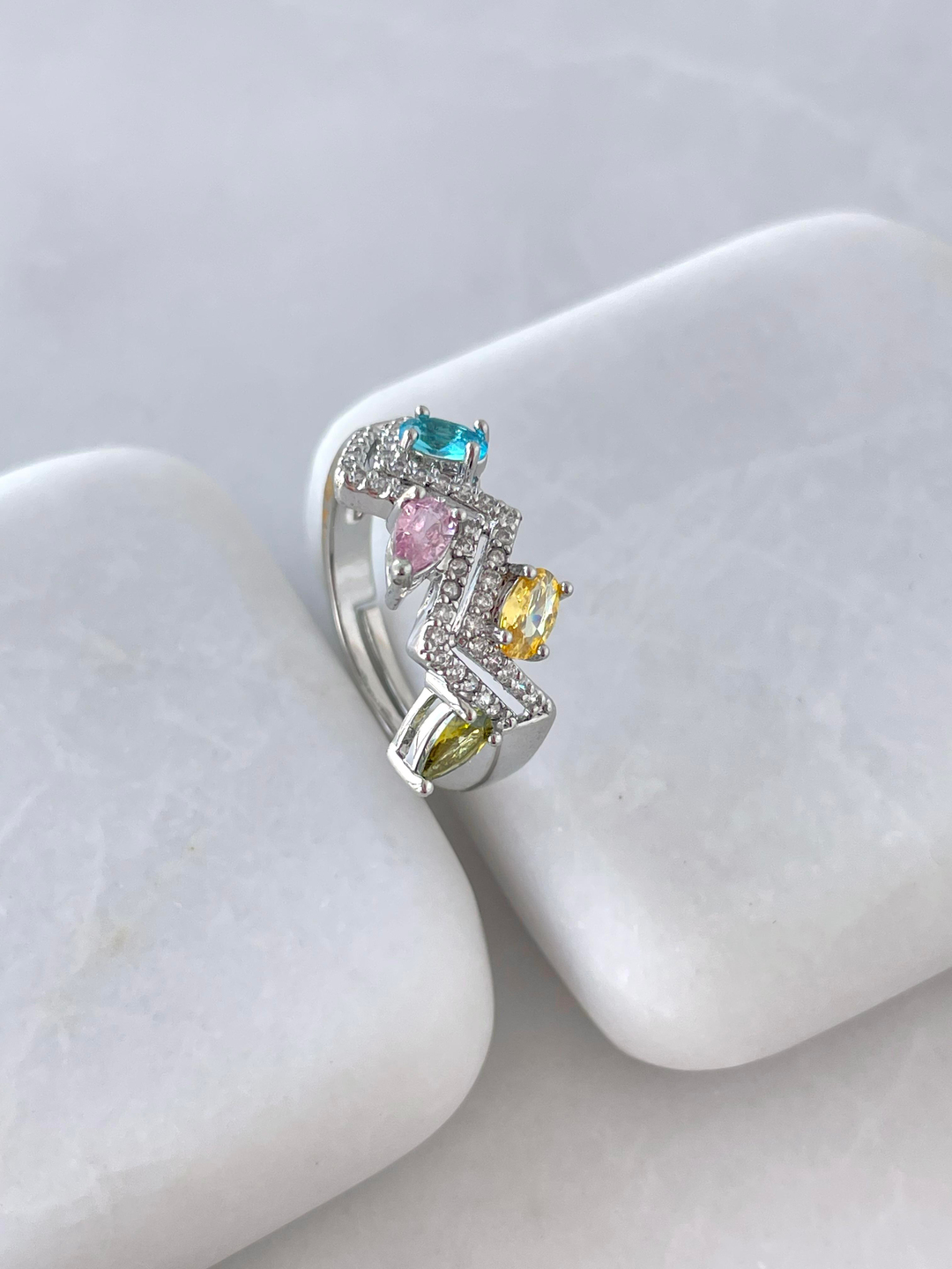 Altın Kaplama Renkli Kristal Taşlı ZikzakYüzük Gümüş