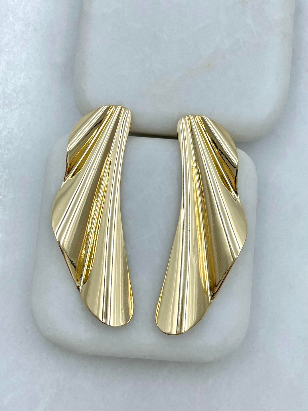 Altın Kaplama Dalga Plaka Küpe Gold