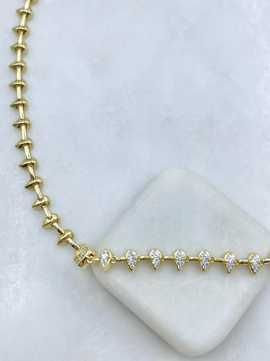 Altın Kaplama Kristal Taşlı Tasarım Diş Kolye Gold