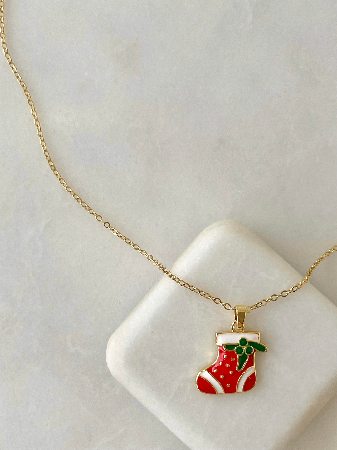 Çelik Mineli Kırmızı Noel Çorap Kolye