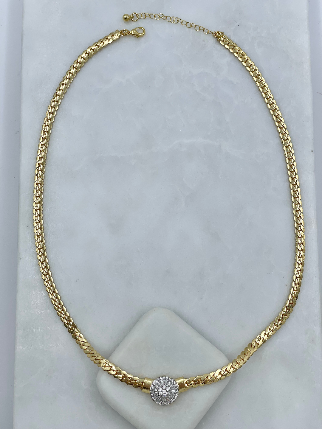 Altın Kaplama Kristal Taşlı Daire Model Zincir Kolye Gold