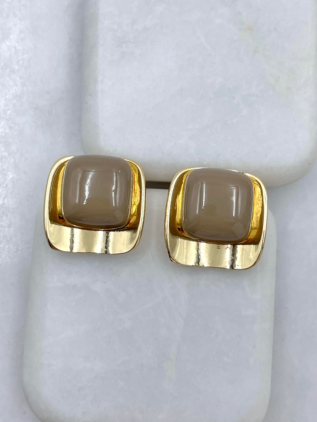 Altın Kaplama Gold Detaylı Kare Vintage Küpe Vizon